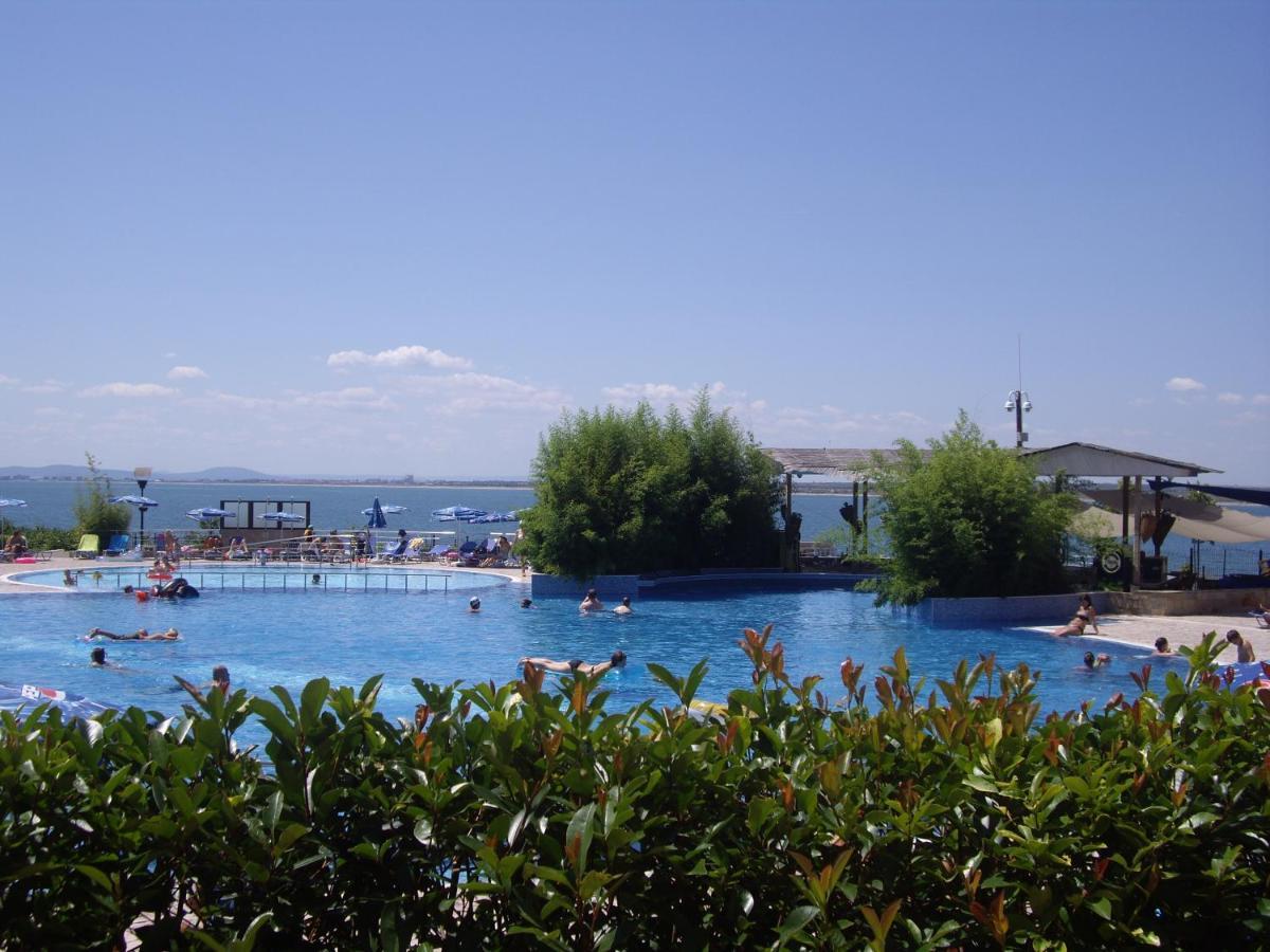 Apartment Studio Deluxe Marina Cape 4 Stars Resort 33 5 Aheloy Exterior foto
